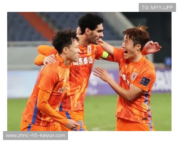 山东泰山中场组织线路流畅到极致