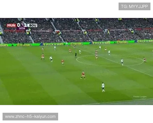 伯恩茅斯中路抢点形成射门